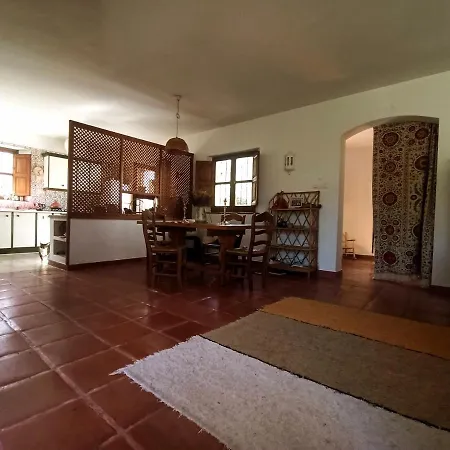 Oasis De Frescura En Verano Grenada